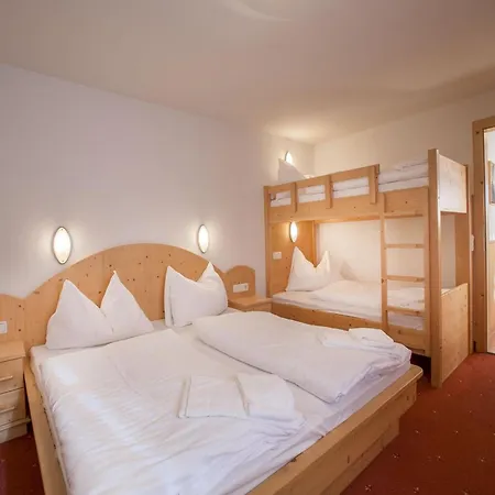 Deluxe With Pool In Koenigsleiten Alpesi faház Wald im Pinzgau