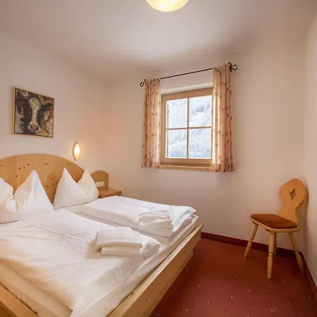 Deluxe With Pool In Koenigsleiten * Wald im Pinzgau