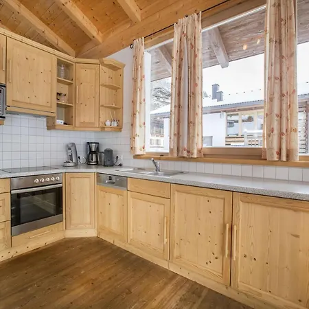 Deluxe With Pool In Koenigsleiten *