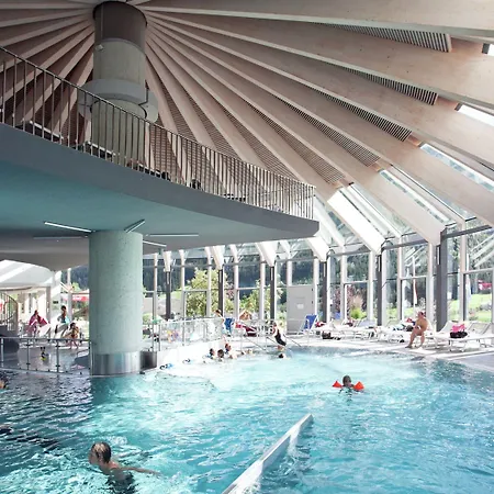 Alpesi faház Deluxe With Pool In Koenigsleiten Wald im Pinzgau