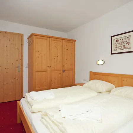 Deluxe With Pool In Koenigsleiten Alpesi faház Wald im Pinzgau