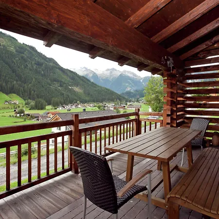 Deluxe With Pool In Koenigsleiten Alpesi faház *